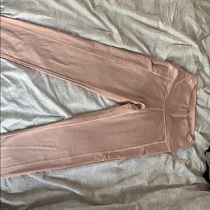 Light pink AE leggings with pockets